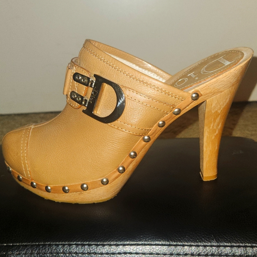 Dior Vintage beige calfskin leather mule heels size 6 1/2 NEW w/TAGS, NEVER WORN